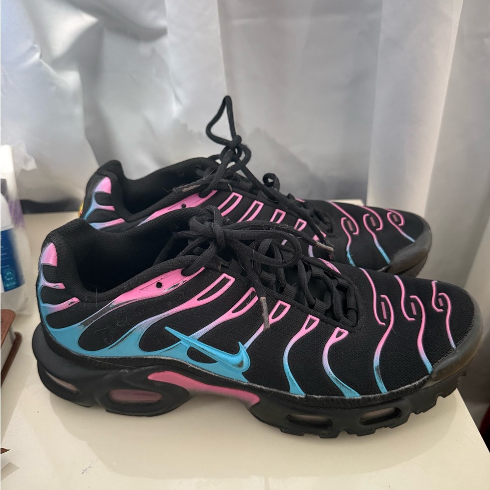 Nike Black Sneakers with Pink and Blue Highlights